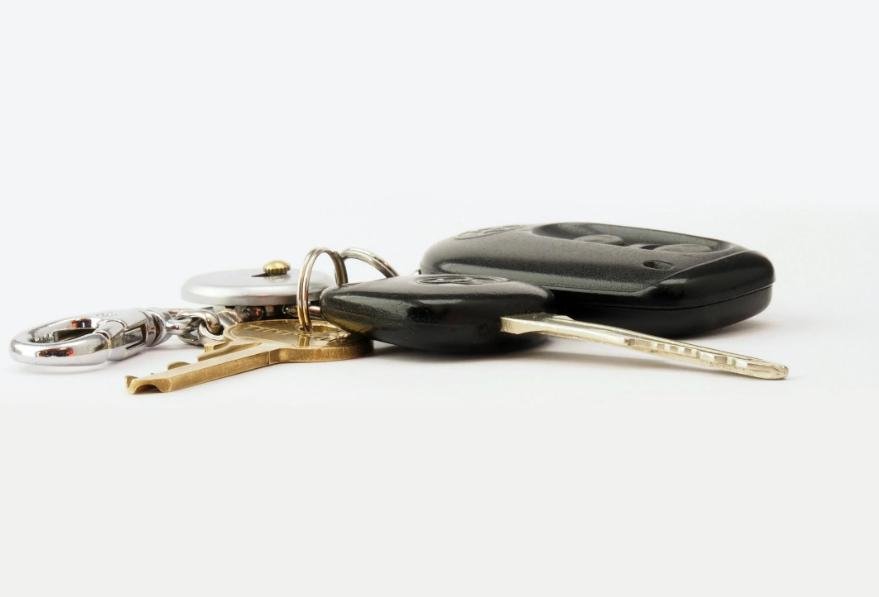 Mechanical and transponder car keys.